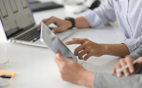 strony internetowe nie zawsze były reponsywne i mobilne